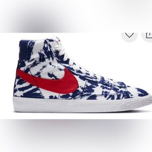 NIKE Blazer Mid SE Red White & Blue Sneakers size 5.5 youth